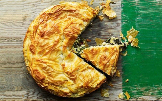 Pastel con ajo silvestre